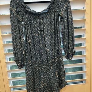 Poupette St. Barth jumper long sleeve hardly worn. So cute, fun & flirty.